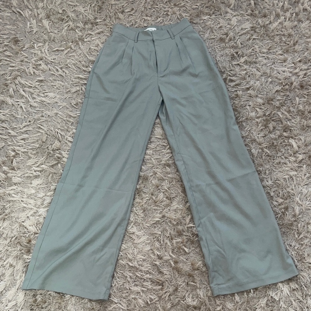 NWT Abercrombie green trousers